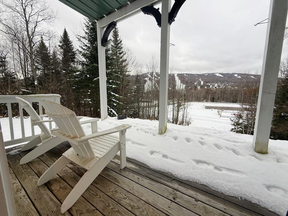 Historical Gingerbread House in Bretton Woods with Direct Slope Views! House in Carroll