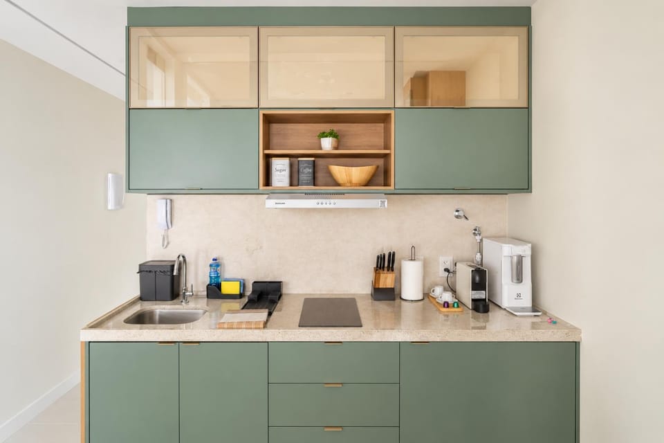 Designer apt steps from Copacabana Beach - 9th floor Apartment in Rio de Janeiro