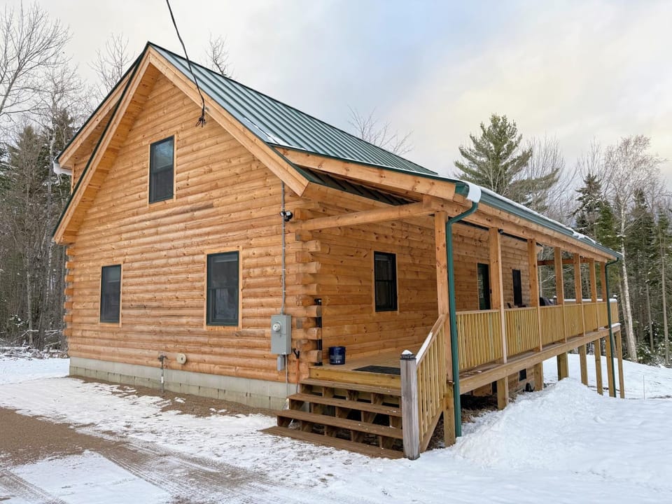 2S New log cabin in Bethlehem - privacy, firepit, great location! Cabin in Bethlehem