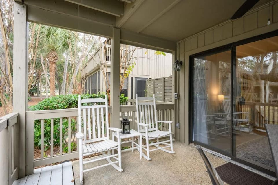 203 Tennismaster Shipyard Villa with Pool Views House in Hilton Head Island