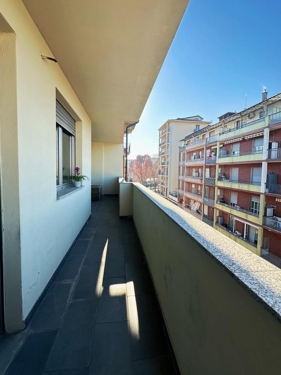 Property building, Day, View (from property/room), Balcony/Terrace