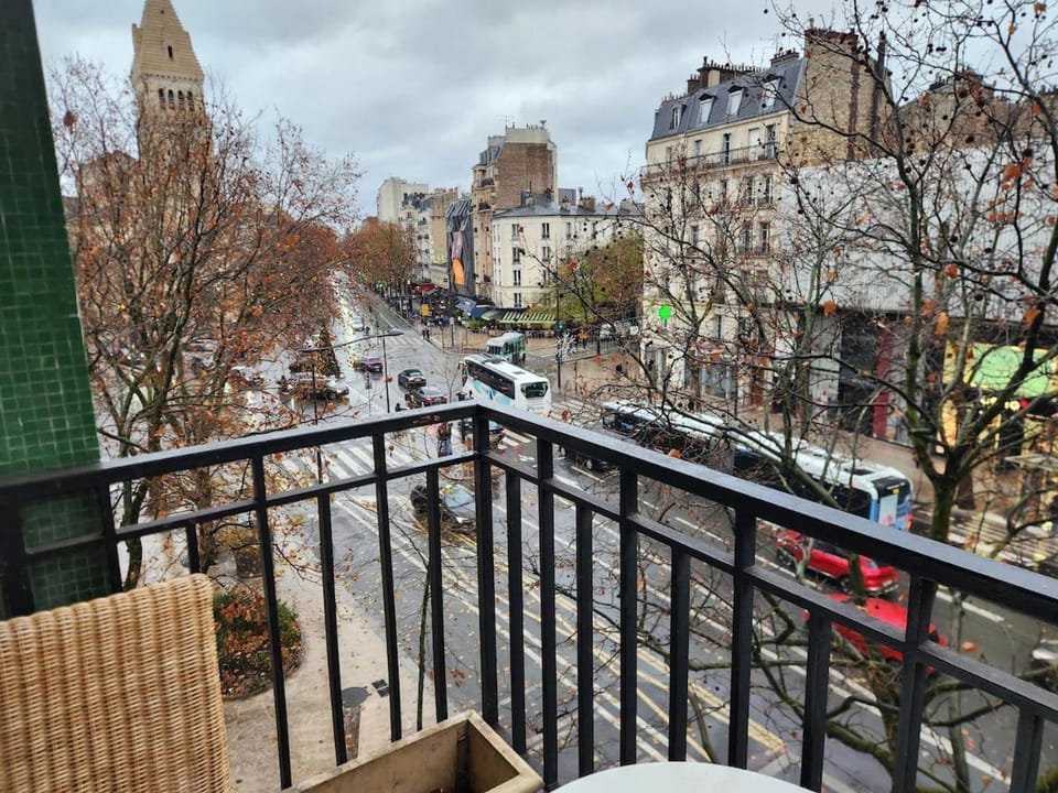 Appartement-Next to Alesia métro station Apartment in Paris