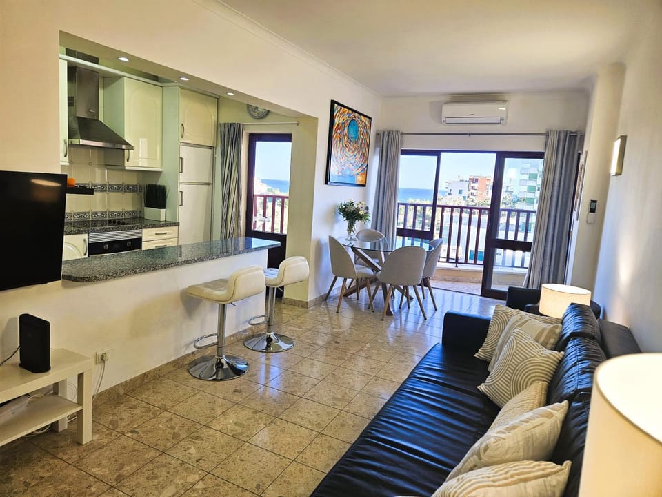 Balcony/Terrace, Living room, Sea view, kitchen