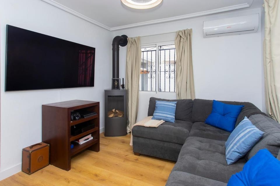Three bedroom house in Orihuela costa House in Vega Baja del Segura