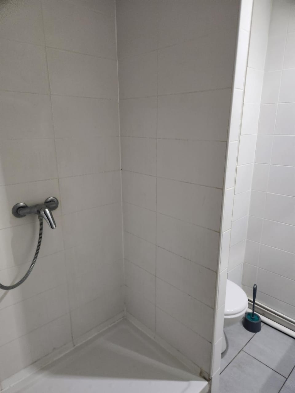 Appartement petit proche metro Alesia Apartment in Paris