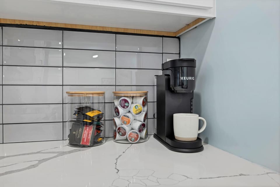 Coffee/tea facilities, Kitchen or kitchenette