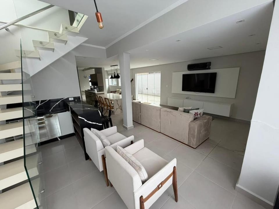 Linda casa na praia no condominio Morada da Praia House in Bertioga