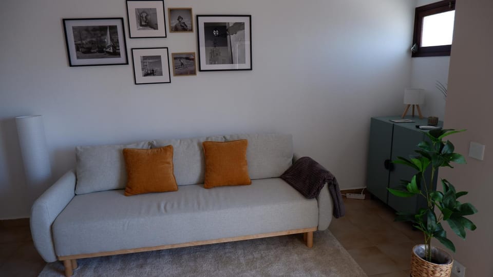 Pipos d'Al-buhera Apartment in Guia