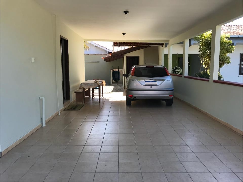 Casa com 3 quartos a 300m da praia em Penha-SC House in Penha
