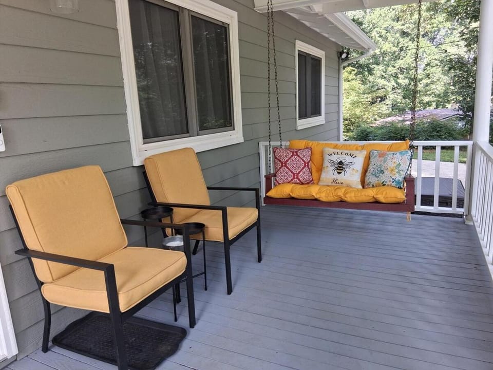 Patio, Balcony/Terrace, Seating area