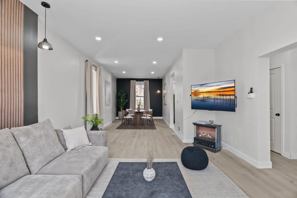 TV and multimedia, Living room, Seating area