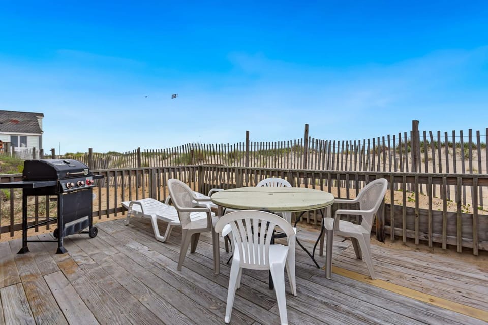 4060 - Foxhole House in Kitty Hawk