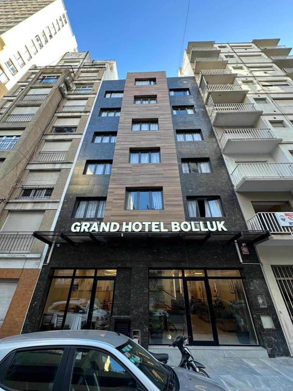 Property building, Street view, Location