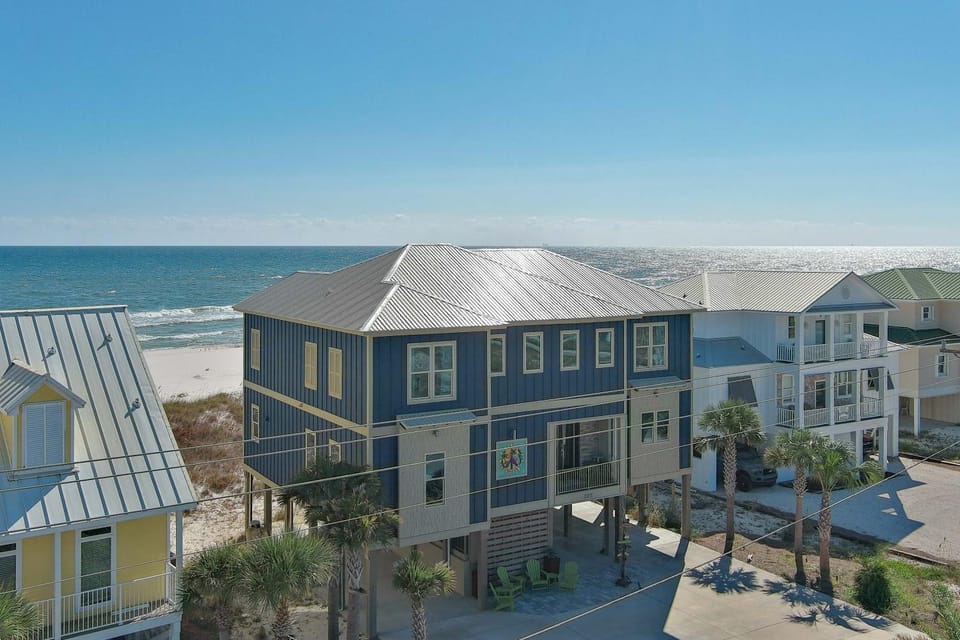 Property building, Day, Bird's eye view, Beach, Sea view, Street view, Parking