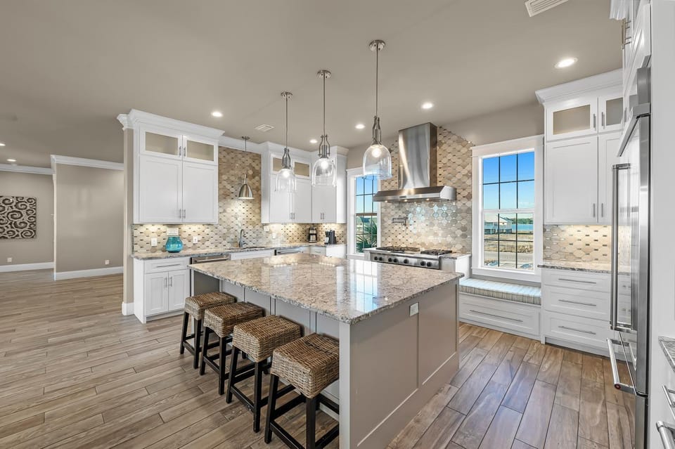 Kitchen or kitchenette, oven, stove