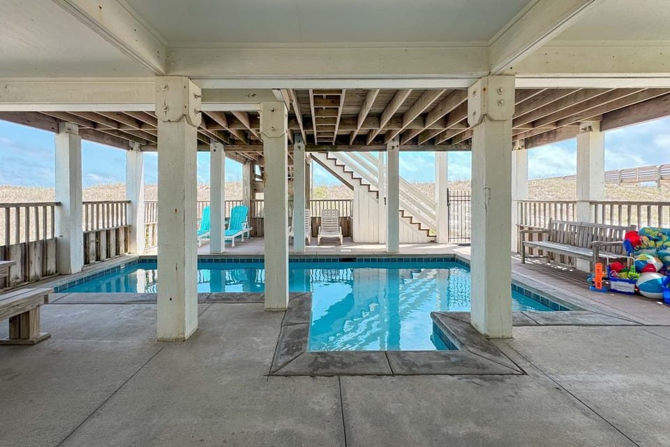 Patio, Balcony/Terrace, Pool view, Swimming pool, sunbed