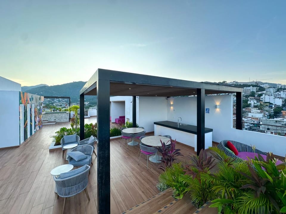 VREDE - Modern Ocean View - Great Rooftop Amenities Apartment in Puerto Vallarta