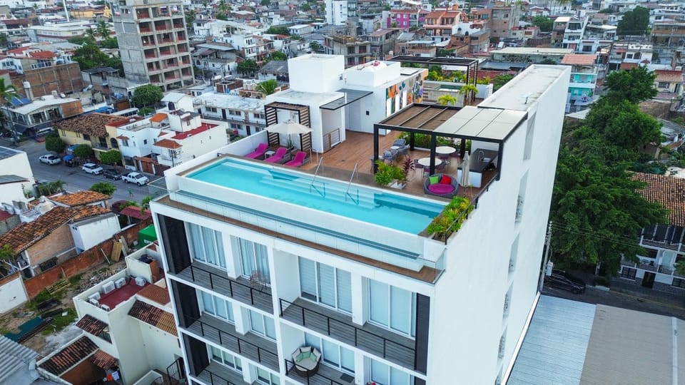VREDE - Modern Ocean View - Great Rooftop Amenities Apartment in Puerto Vallarta