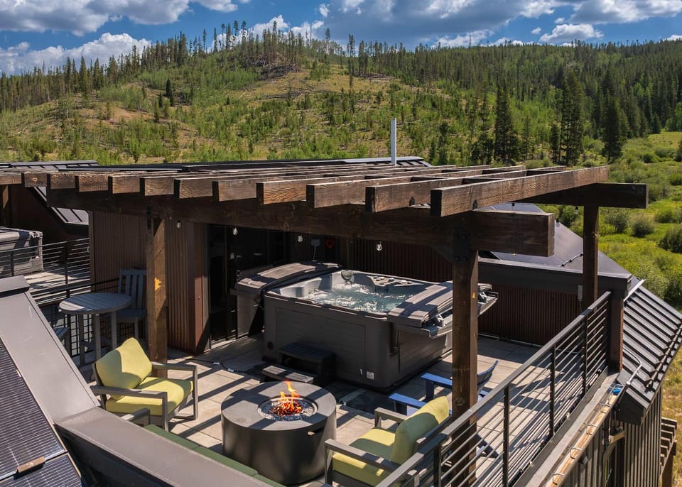 Starview Chalet House in Fraser