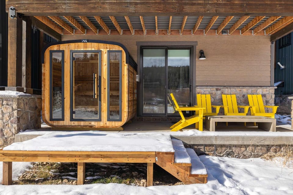 Starview Chalet House in Fraser