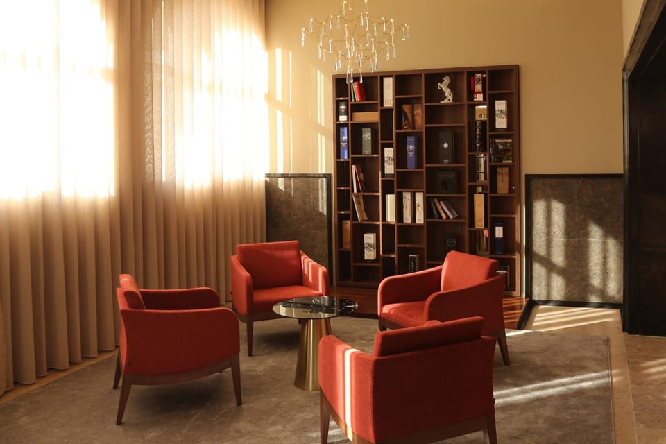 TV and multimedia, Lobby or reception