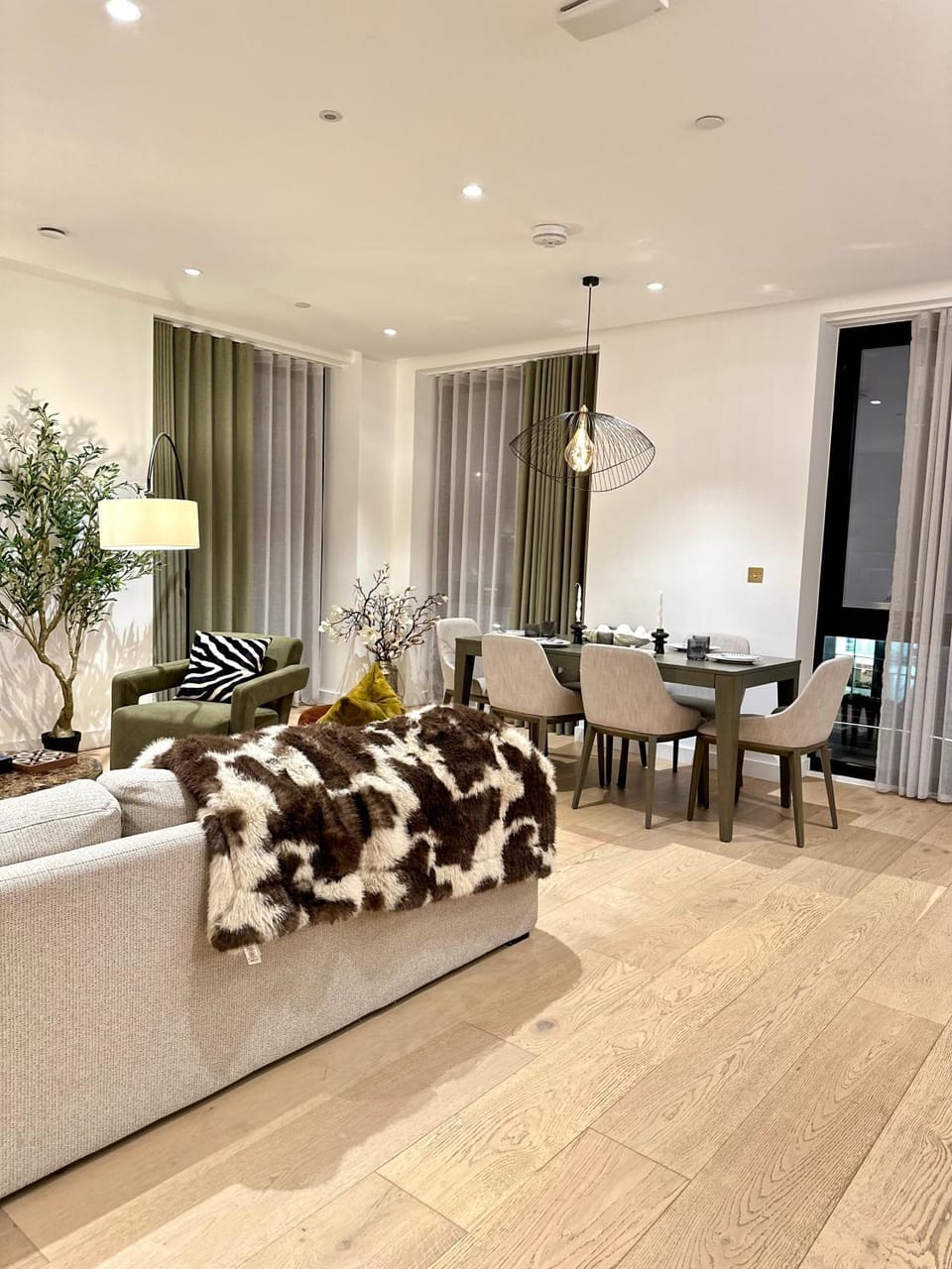 Kings cross Exclusive Residence 3BR Apartment in London Borough of Islington