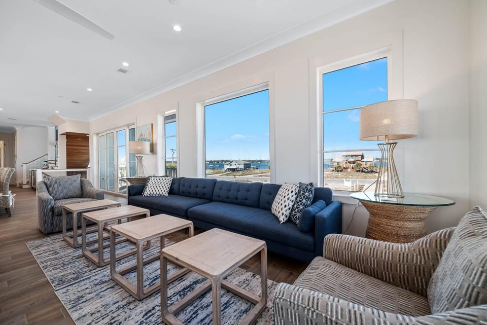 Living room, Seating area