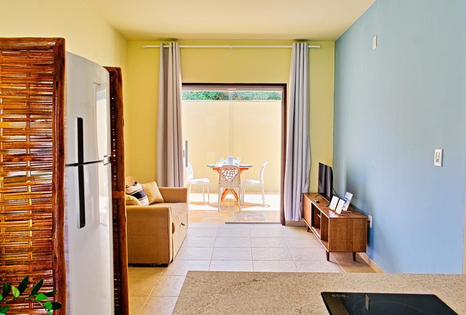 Communal lounge/ TV room, TV and multimedia, Living room, Seating area, Dining area