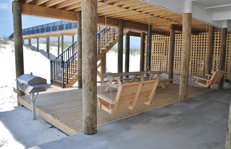 Patio, Day, Balcony/Terrace, Seating area