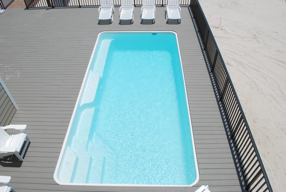 Day, Pool view, Swimming pool, sunbed