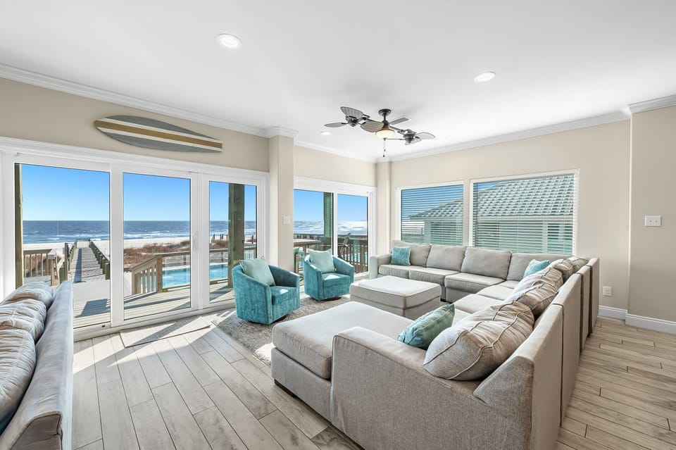 View (from property/room), Balcony/Terrace, Living room, Seating area, Sea view