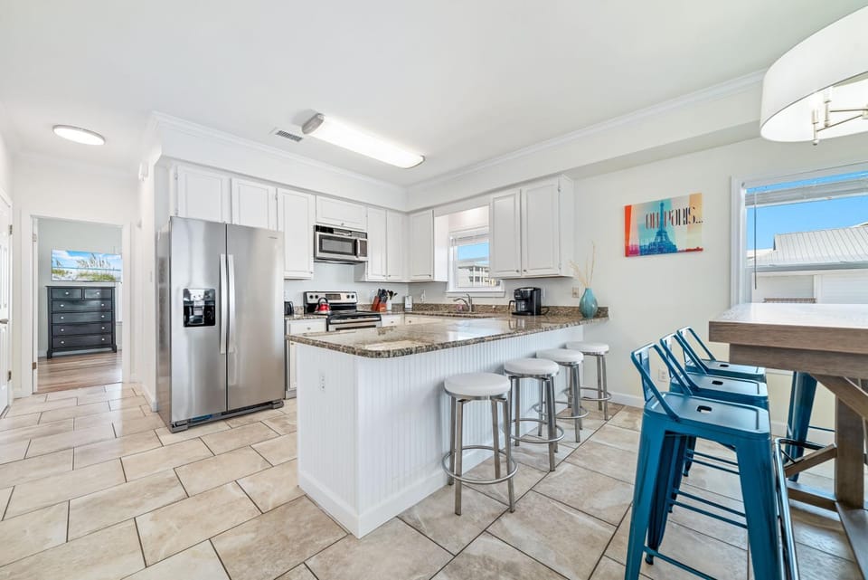 Kitchen or kitchenette, oven, stove