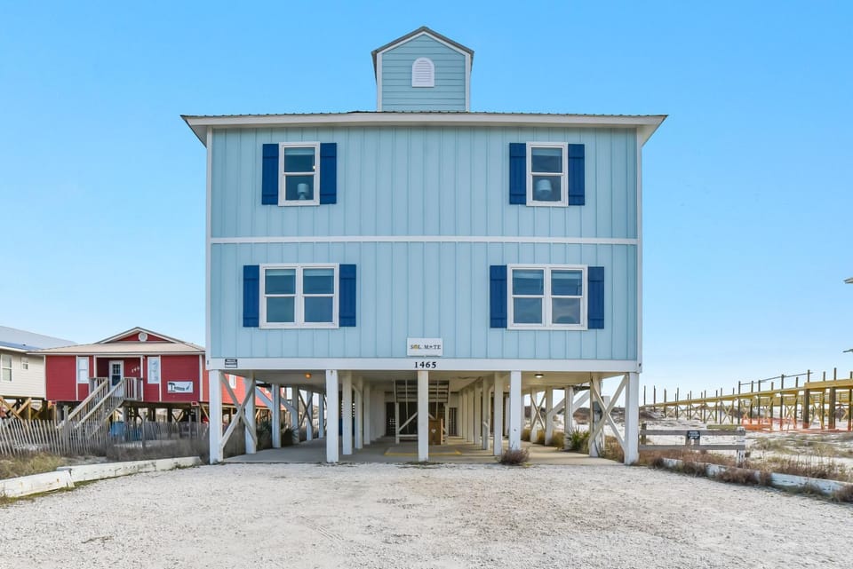 Property building, Day