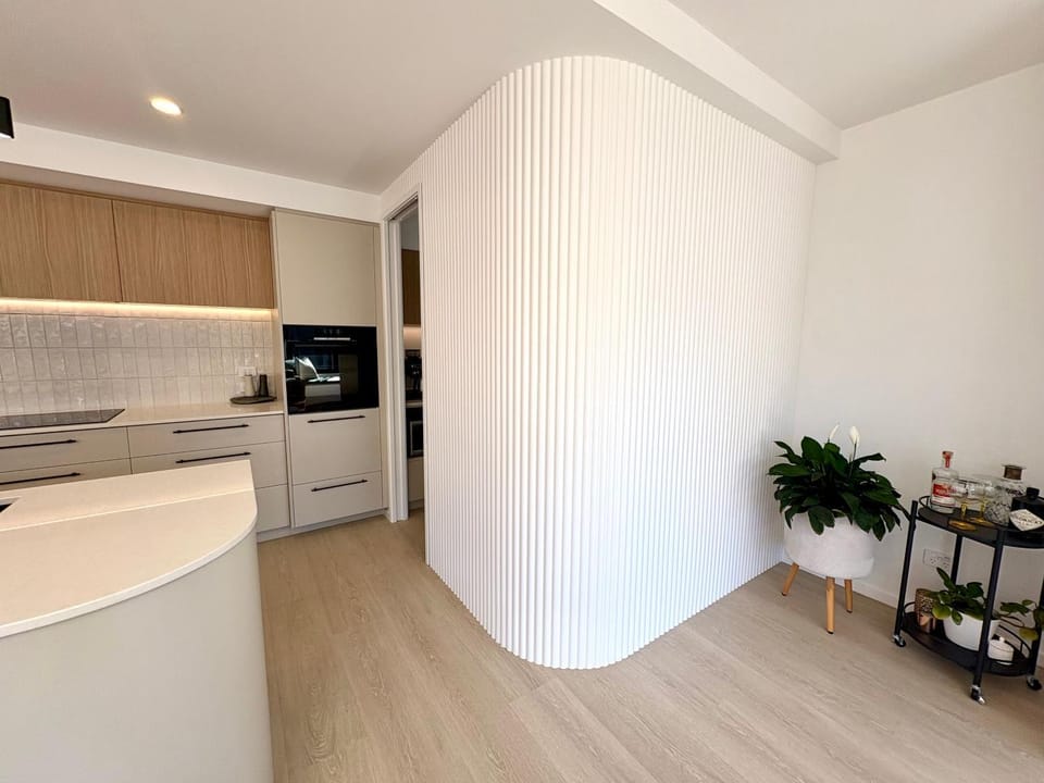 Kitchen or kitchenette, oven