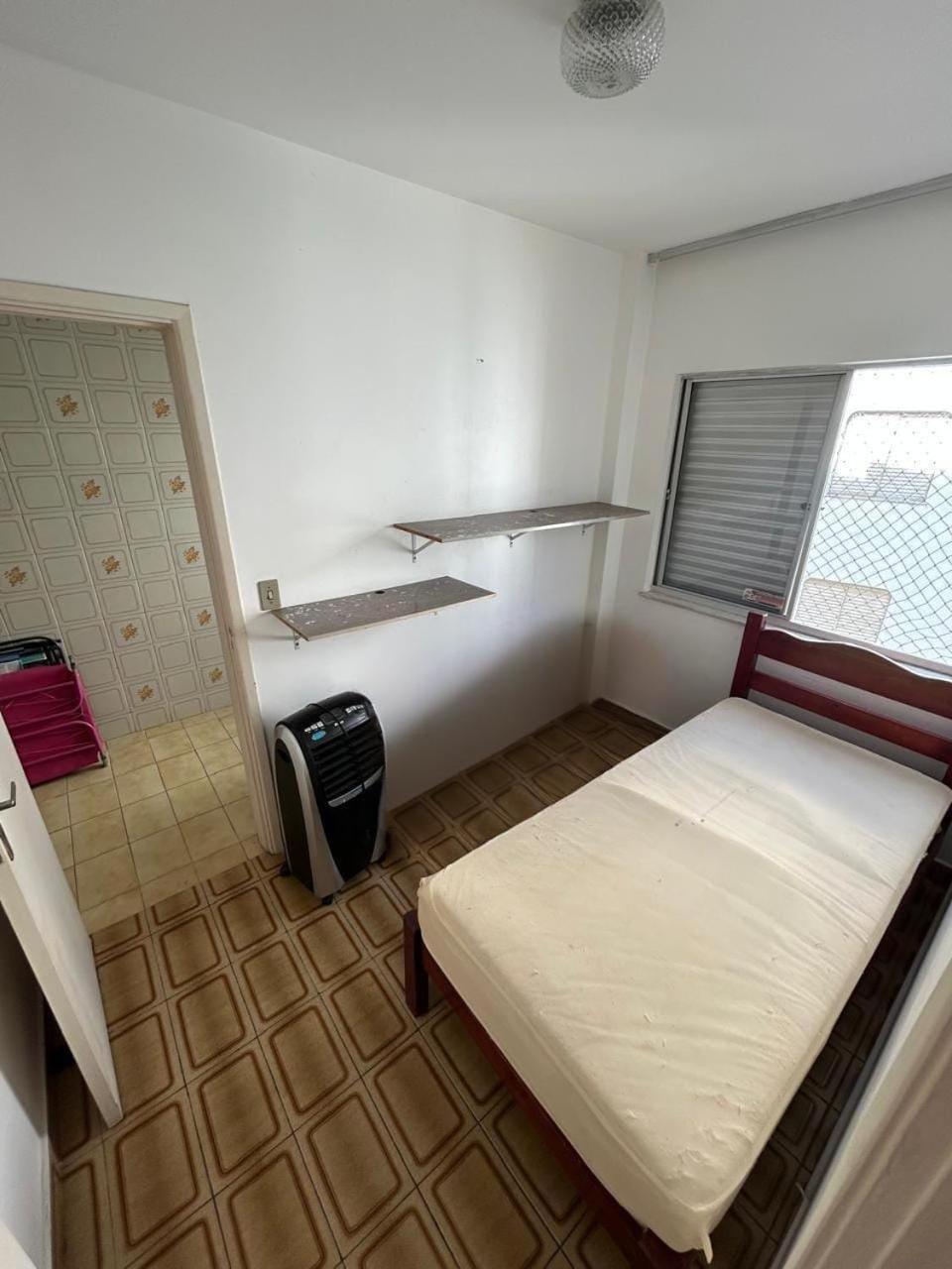 Apartamento bem localizado a 600 metros da praia Apartment in State of São Paulo