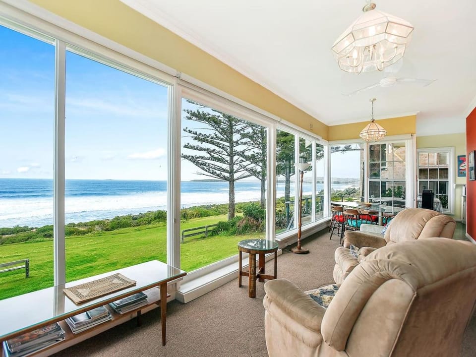 Elandra Hayborough - Pet Friendly No Fencing - No Linen Included House in Port Elliot