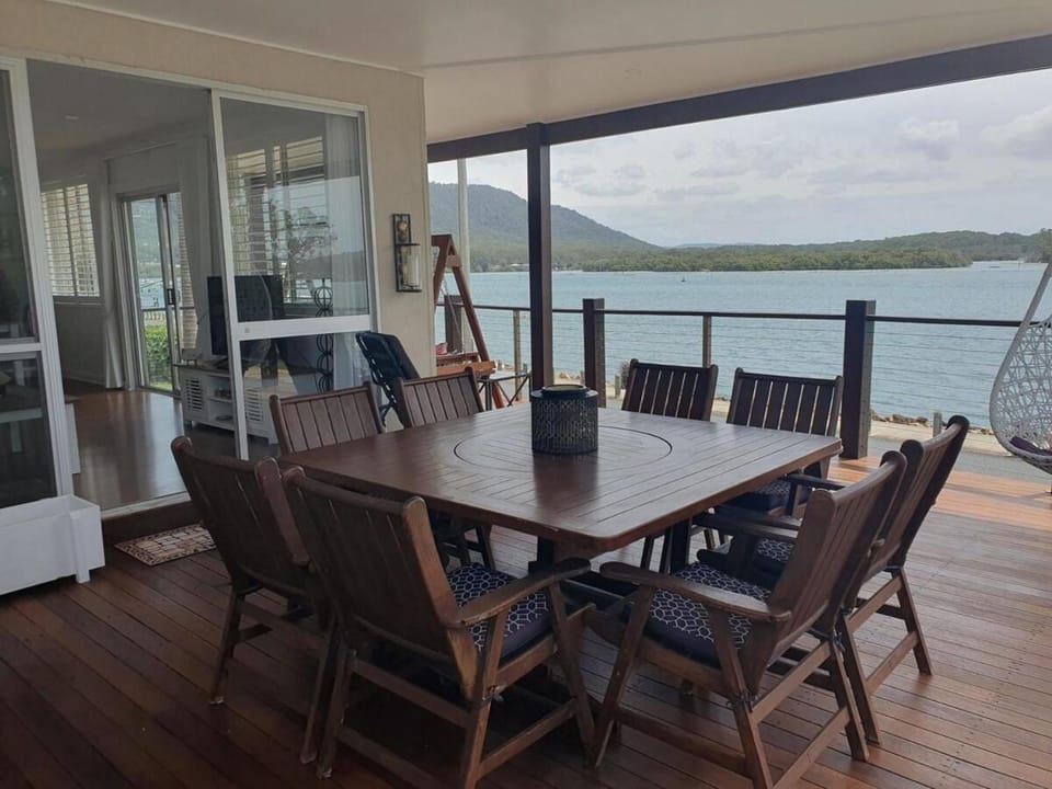 Sensational Waterfront Apartment Apartment in North Haven