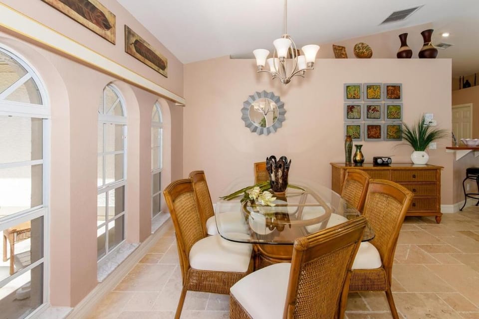 Alecia Villa in Cape Coral