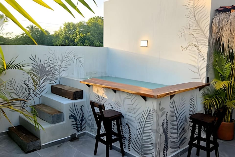Balcony/Terrace, Pool view