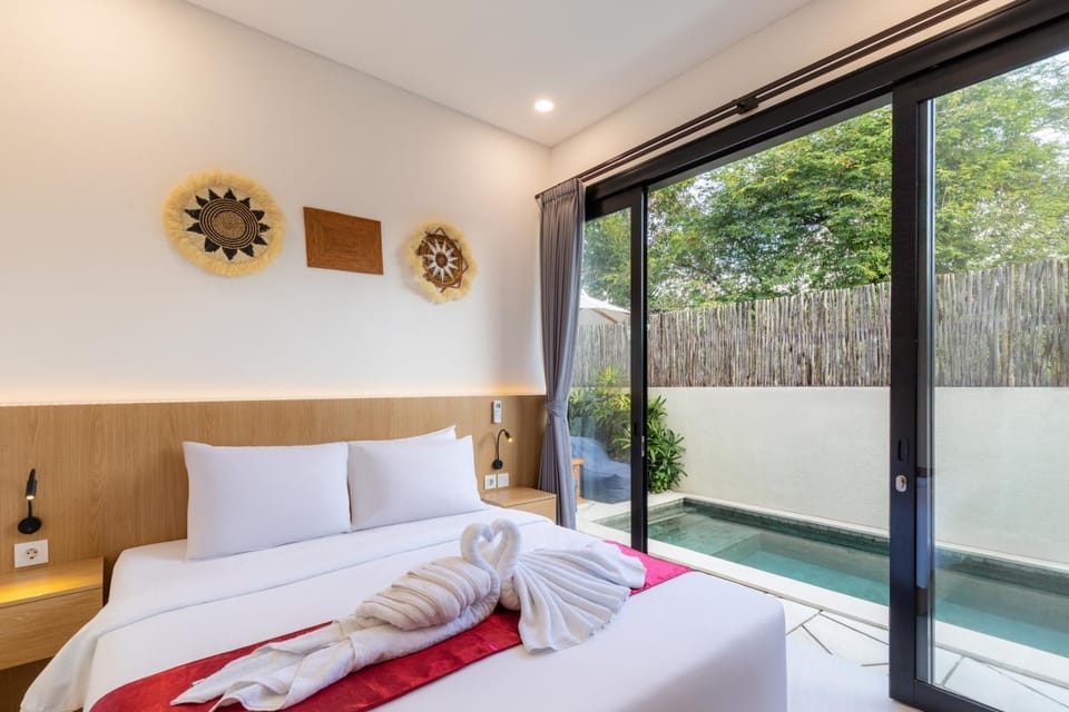 Bed, Bedroom, Pool view