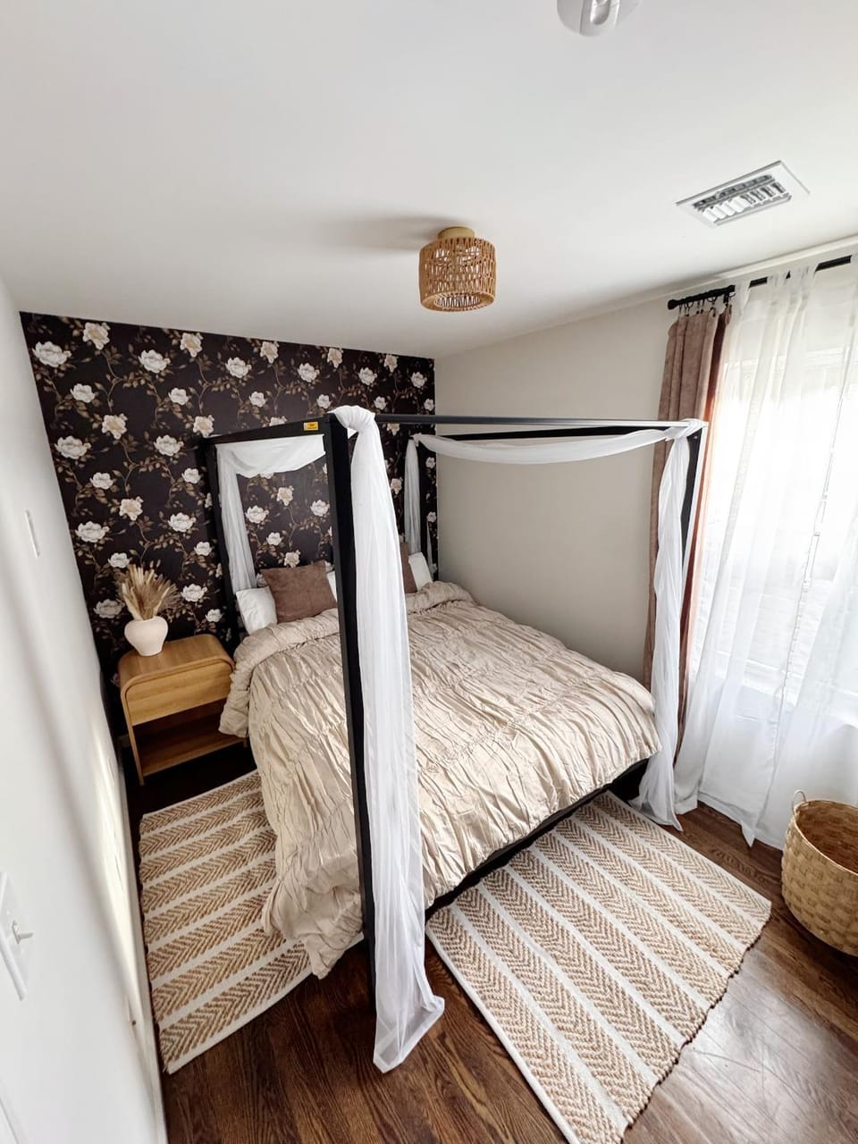 30 min from NYC luxury and chic 3 bedroom Apartment in Harrison