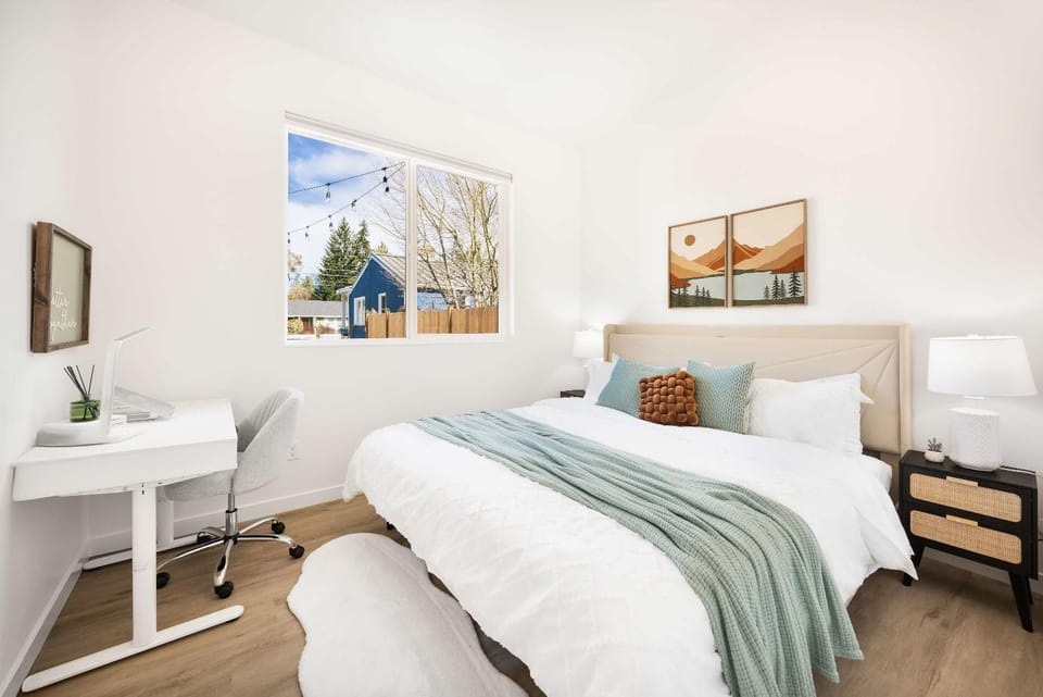 2025 Built Single-Level 2BR Serene Home with 2 AC House in Seattle