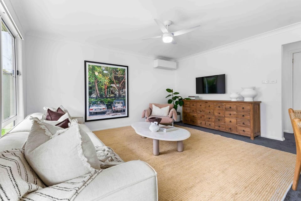 The Little Husky by Experience Jervis Bay House in Huskisson
