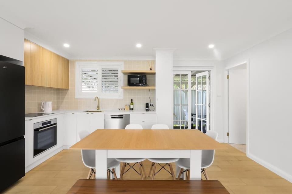 Coastal Luxe on Sandy House in Corlette