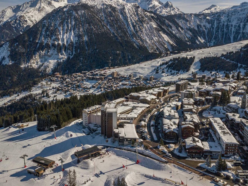 Appartement sur les pistes avec parking à Courchevel 1850 Apartment in Saint-Bon-Tarentaise