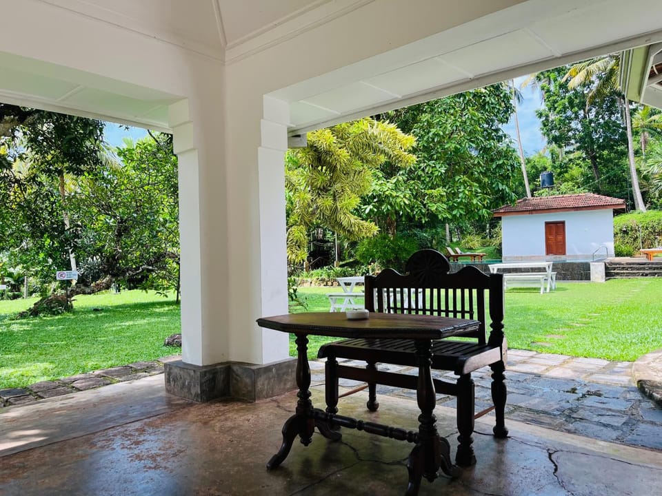 Thalpe Walawwa Heritage Villa With Private Beach Access Hotel in Southern Province