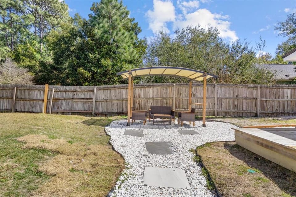 Beach Apt with Fire pit, boat parking and Grill Apartment in Pensacola Beach