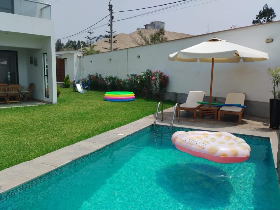 Casa Ribera Este Villa in Lima