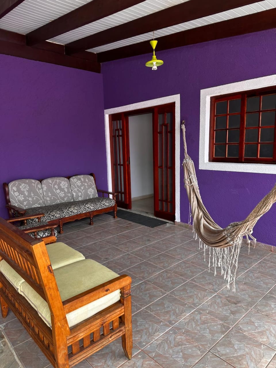 Roxo Refúgio House in São Sebastião