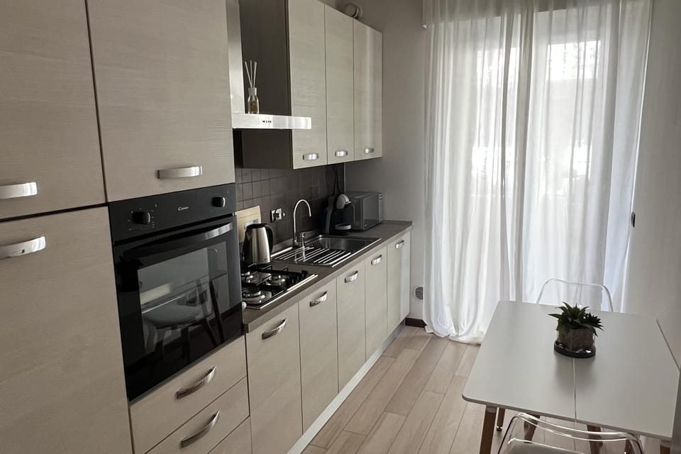 Kitchen or kitchenette, kitchen